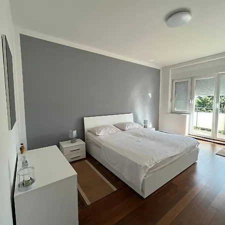 Kata Apartman